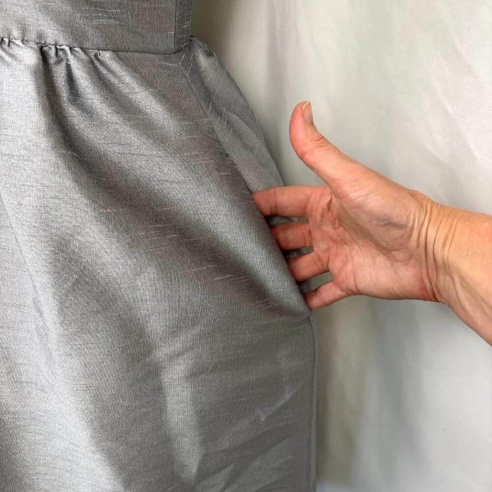 Alfred Sung Women’s Size 0 Silver Gray Halter Cocktail Dress Pockets Ruffle Neck